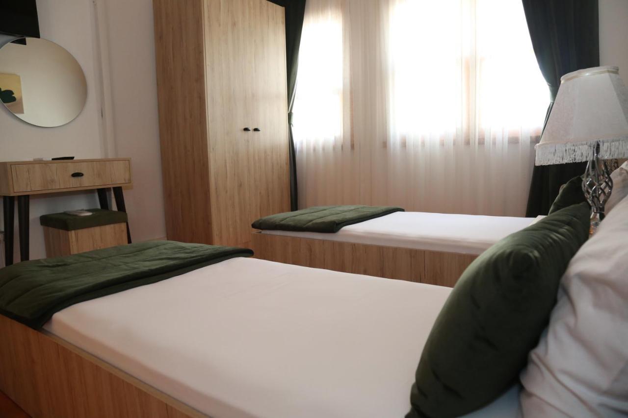 Yali Konak Butik Otel Golcuk Buitenkant foto
