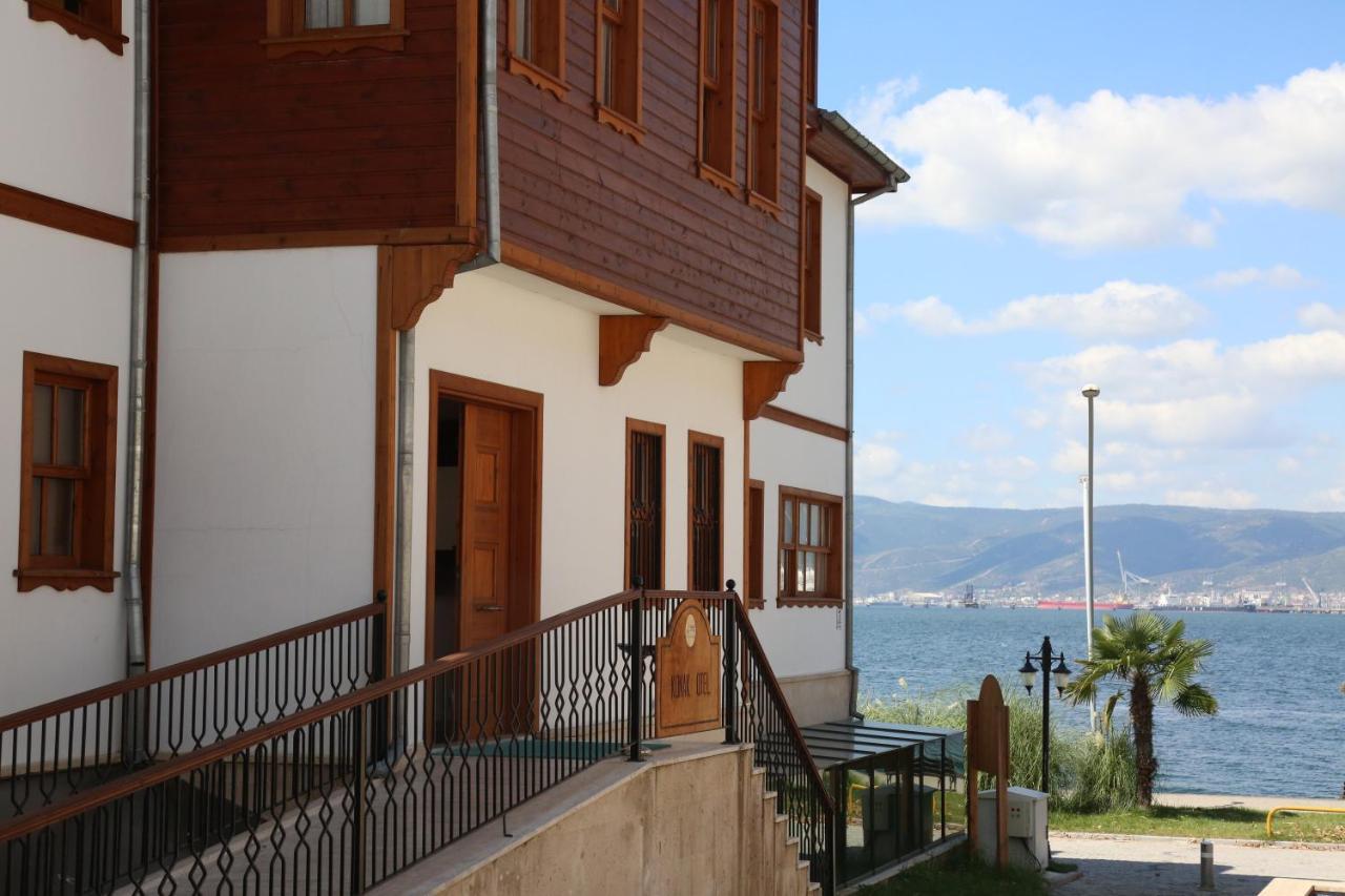 Yali Konak Butik Otel Golcuk Buitenkant foto